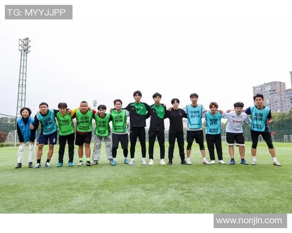 纵观绿茵场左脚球星的非凡魅力与经典瞬间 纵观绿茵场左脚球星的非凡魅力与经典瞬间