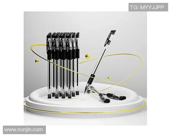 以0.5足球星黑笔为核心打造流畅书写体验的全新文具选择