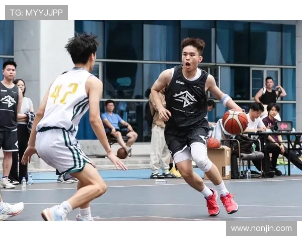 杭州篮球队在锦标赛中的耐力表现分析与启示 杭州篮球队在锦标赛中的耐力表现分析与启示